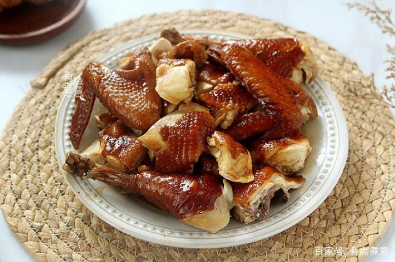 Giới thiệu về món gà quay Quảng Đông mật ong